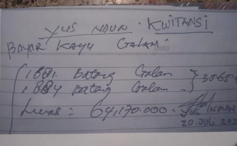 Foto : Kuitansi Jual Beli Kayu Galam Efendi Hello dan Yus Ndun