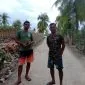 Foto : Lehor Mbatu dan Hermanus Mbatu 
