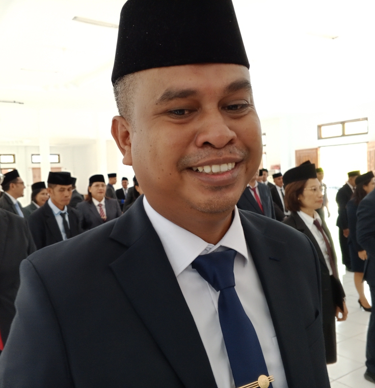 Foto : Handryan Bessie, S.IP